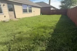 801 Lark Dr, Aubrey, TX 76227 - Photo 14