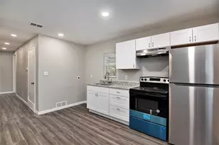 406 Dawson Cir, Grand Prairie, TX 75051 - Photo 10