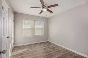 406 Dawson Cir, Grand Prairie, TX 75051 - Photo 16