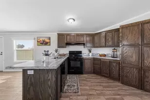 3979 Roland Rd, Whitesboro, TX 76273 - Photo 2