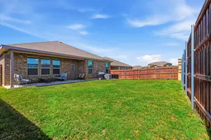 2502 Sunburst Dr, Glenn Heights, TX 75154 - Photo 20