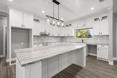 470 Elmwood Drive, Woodway, TX 76712 - Photo 6