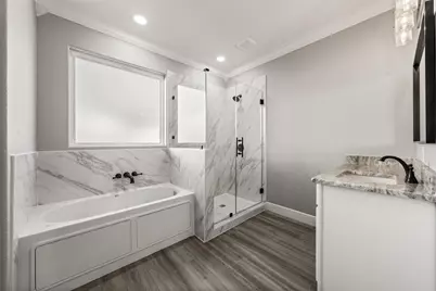 470 Elmwood Drive, Woodway, TX 76712 - Photo 12