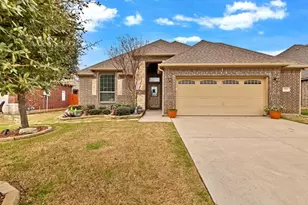 905 Cloudlock Dr, Saginaw, TX 76179 - Photo 1