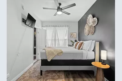 711 W Knox Street, Ennis, TX 75119 - Photo 16