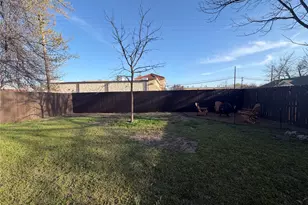 711 W Knox St, Ennis, TX 75119 - Photo 30