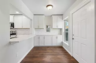 701 Salsbury Cir, Arlington, TX 76014 - Photo 10