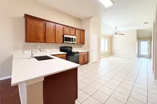 12109 Macaroon Ln, Fort Worth, TX 76244 - Photo 6