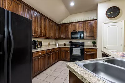 218 Rawhide Street, Waxahachie, TX 75165 - Photo 8