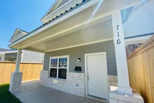 716 S Main St, McGregor, TX 76657 - Photo 12