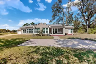 1800 W Frank St, Grand Saline, TX 75140 - Photo 2