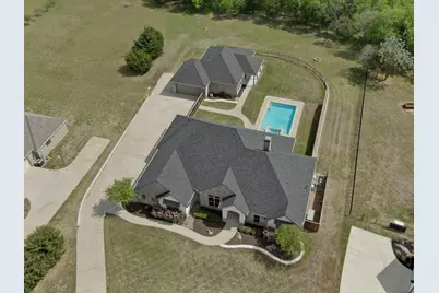 136 Sullivan Way, Waxahachie, TX 75167 - Photo 1