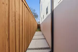 1123 Muncie Ave, Dallas, TX 75212 - Photo 2