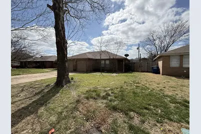 724 Prairie Creek Drive, Princeton, TX 75407 - Photo 12
