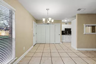 7427 Sandhurst Ln N, North Richland Hills, TX 76182 - Photo 8