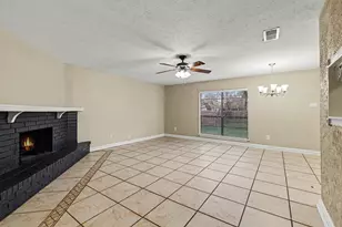 7427 Sandhurst Ln N, North Richland Hills, TX 76182 - Photo 4