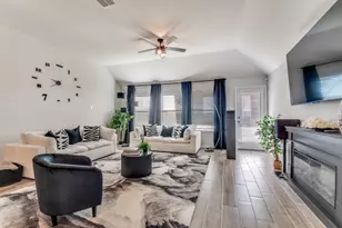 344 Freestall Dr, Midlothian, TX 76065 - Photo 4