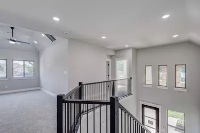 410 Larry, Irving, TX 75060 - Photo 22