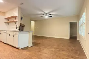 1221 Crooked Creek Ct, Midlothian, TX 76065 - Photo 4