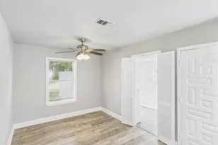 610 Erie St, Cleburne, TX 76031 - Photo 6