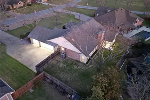 8906 Pleasant Hill Dr, Granbury, TX 76049 - Photo 24