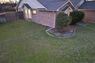 8906 Pleasant Hill Dr, Granbury, TX 76049 - Photo 20