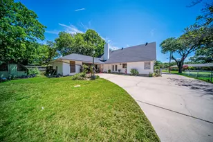 1127 Willowcreek Dr, Lancaster, TX 75146 - Photo 22