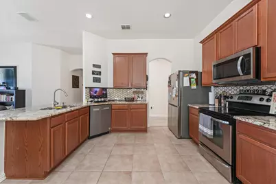 919 Fleetwood Cove Drive, Grand Prairie, TX 75052 - Photo 8