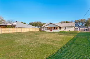 212 Casas Del Sur St, Granbury, TX 76049 - Photo 24