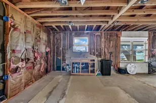 117 Casas Del Sur St, Granbury, TX 76049 - Photo 18