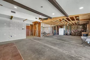 117 Casas Del Sur St, Granbury, TX 76049 - Photo 20
