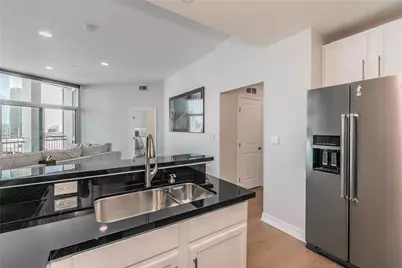 500 Throckmorton Street #1101, Fort Worth, TX 76102 - Photo 4