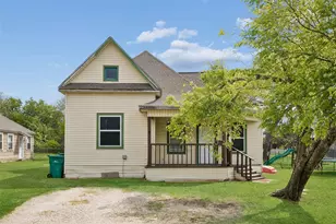 114 S Baker St, Ferris, TX 75125 - Photo 2