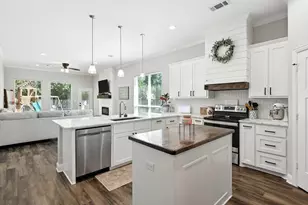 114 Byrom Ct, Whitesboro, TX 76273 - Photo 10