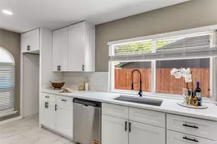 7314 Blue Sage Dr, Dallas, TX 75249 - Photo 8