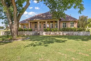 1621 Rockview Dr, Granbury, TX 76049 - Photo 6