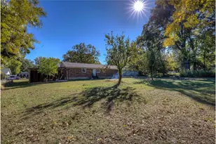 208 Miller St, Mount Vernon, TX 75457 - Photo 24