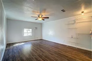 208 Miller St, Mount Vernon, TX 75457 - Photo 32