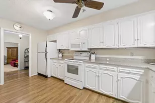 1013 Yorkshire Dr, Sherman, TX 75092 - Photo 18