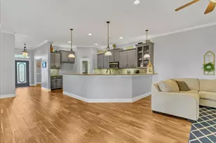 3300 Fountain Way, Granbury, TX 76049 - Photo 8
