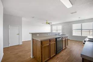 4524 Alamosa St, Fort Worth, TX 76119 - Photo 4