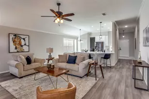 709 S Emma Dr, Arlington, TX 76002 - Photo 6