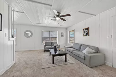 302 E 10th Street, Bonham, TX 75418 - Photo 4