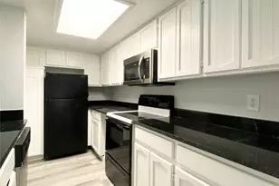 12816 Midway Rd, Dallas, TX 75244 - Photo 10