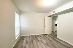 12816 Midway Rd, Dallas, TX 75244 - Photo 14