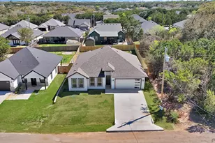 2513 Austin Ct, Granbury, TX 76048 - Photo 4