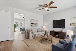 2816 Winslow St, Irving, TX 75062 - Photo 2