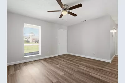 2816 Winslow Street, Irving, TX 75062 - Photo 4