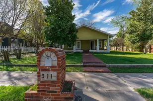 311 W Spring St, Weatherford, TX 76086 - Photo 2