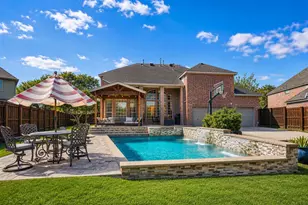 2013 Covey Glen Rd, McKinney, TX 75072 - Photo 4